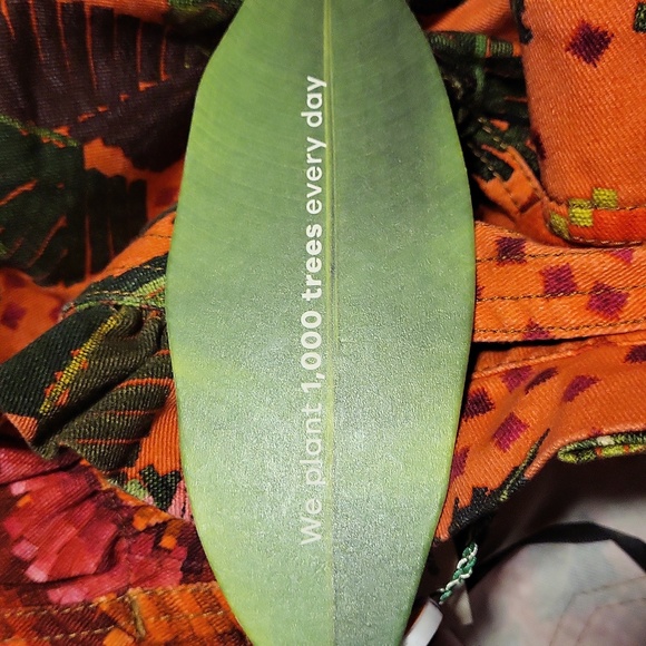 Farm Rio Blooming Garden Shorts S NWT - Picture 9 of 9